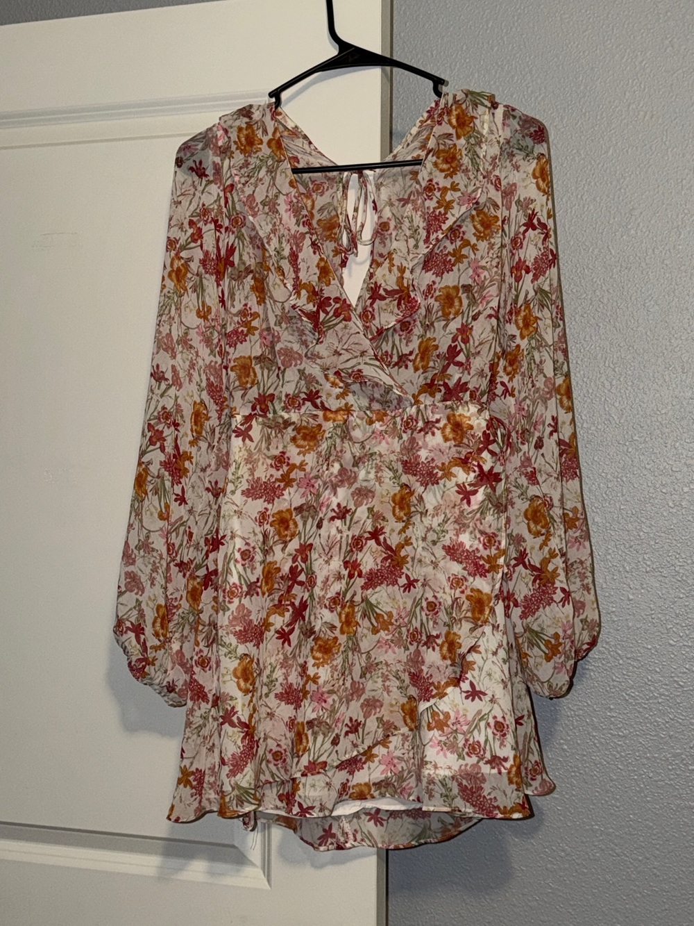 Forever 21 White Floral Tie-Front Long Sleeve Tunic